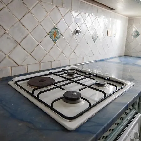 Welcomely - Smeralda Rooftop Apartment