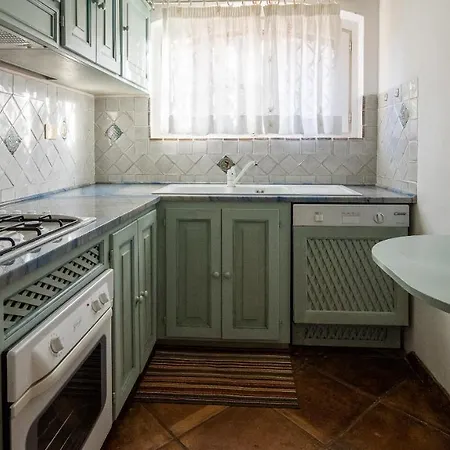 Welcomely - Smeralda Rooftop Apartment *