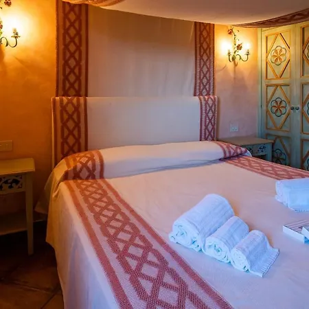 Welcomely - Smeralda Rooftop Apartment *