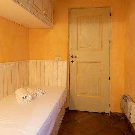 Welcomely - Smeralda Rooftop Apartment