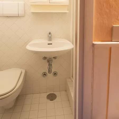 Welcomely - Smeralda Rooftop Apartment *